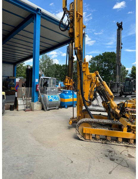 Klemm KR 805 DS - Burgu makinesi: fotoğraf 1 Klemm KR 805 DS - Burgu makinesi: fotoğraf 1