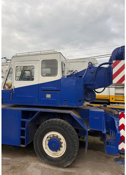 Tadano AR 300E - Araç üstü vinç: fotoğraf 3 Tadano AR 300E - Araç üstü vinç: fotoğraf 3