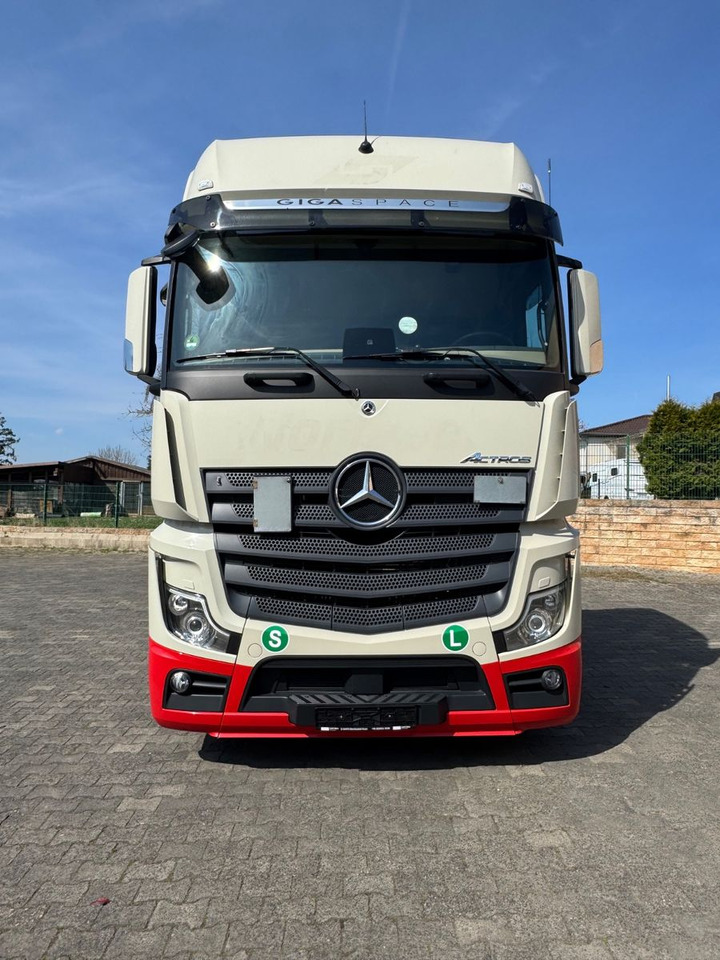 Mercedes-Benz Actros 1848/GIGA/Retarder/2xBett/2instock - Çekici: fotoğraf 2 Mercedes-Benz Actros 1848/GIGA/Retarder/2xBett/2instock - Çekici: fotoğraf 2
