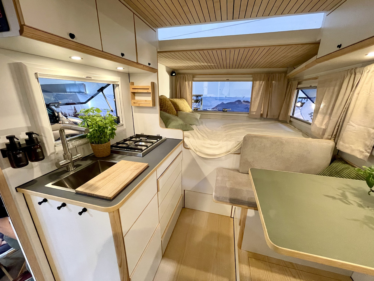 Yeni Semi entegre karavan Greenlander: fotoğraf 8