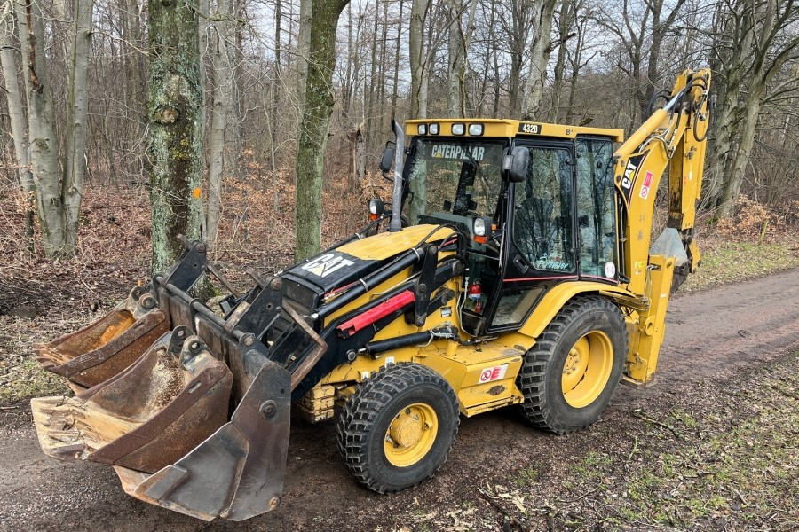 CATERPILLAR 432D - Iş makinesi: fotoğraf 1 CATERPILLAR 432D - Iş makinesi: fotoğraf 1