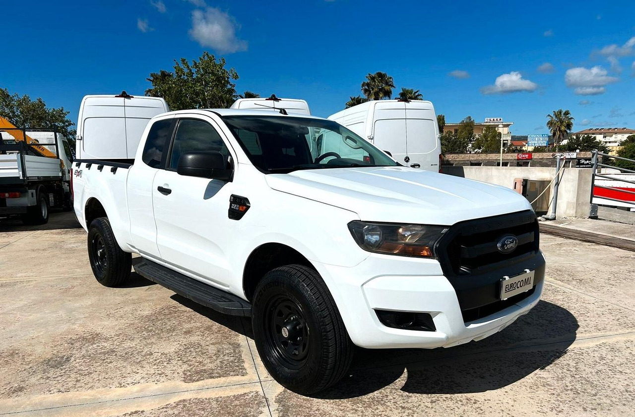 Ford Ranger 2.2 160 cv XL Supercab 4 posti 4wd - Pikap: fotoğraf 3 Ford Ranger 2.2 160 cv XL Supercab 4 posti 4wd - Pikap: fotoğraf 3