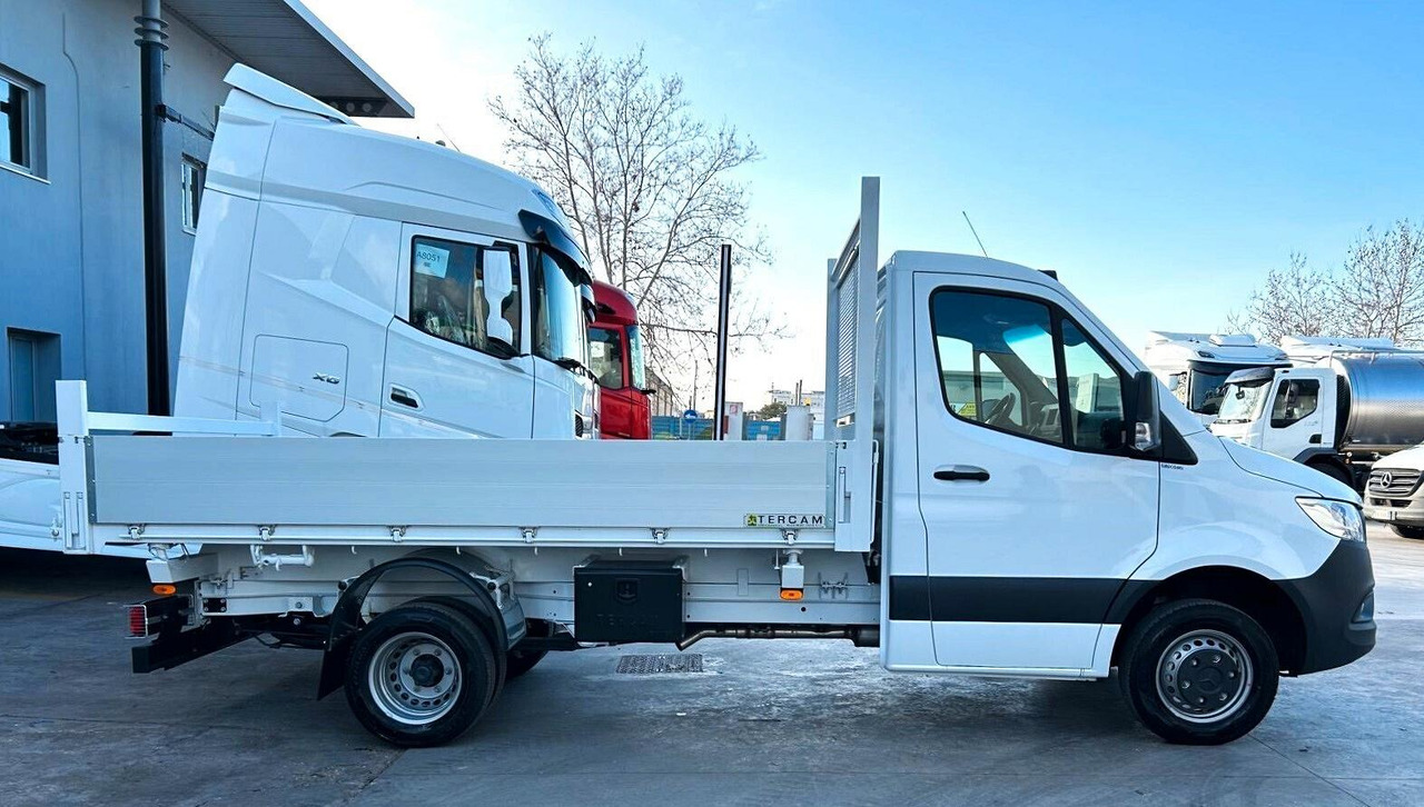 Mercedes 515 T 37/50 PRO Ribaltabile Tril. - Damperli kamyonet: fotoğraf 4 Mercedes 515 T 37/50 PRO Ribaltabile Tril. - Damperli kamyonet: fotoğraf 4