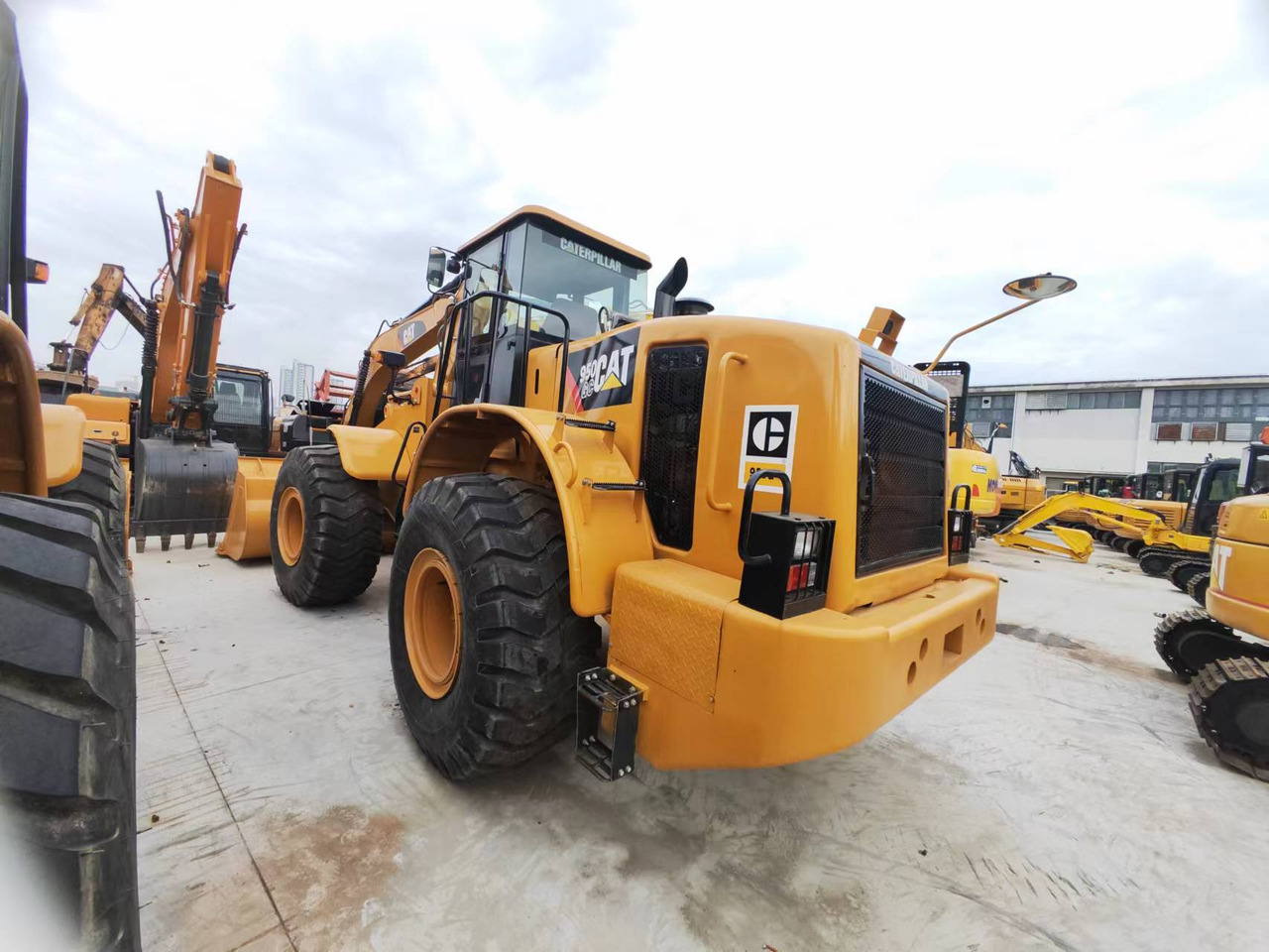 CATERPILLAR 950GC - Tekerlekli yükleyici: fotoğraf 2 CATERPILLAR 950GC - Tekerlekli yükleyici: fotoğraf 2