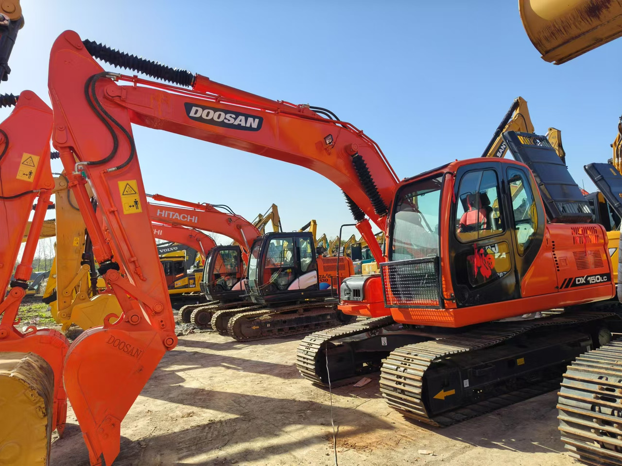 DOOSAN DX150 - Ekskavatör: fotoğraf 2 DOOSAN DX150 - Ekskavatör: fotoğraf 2