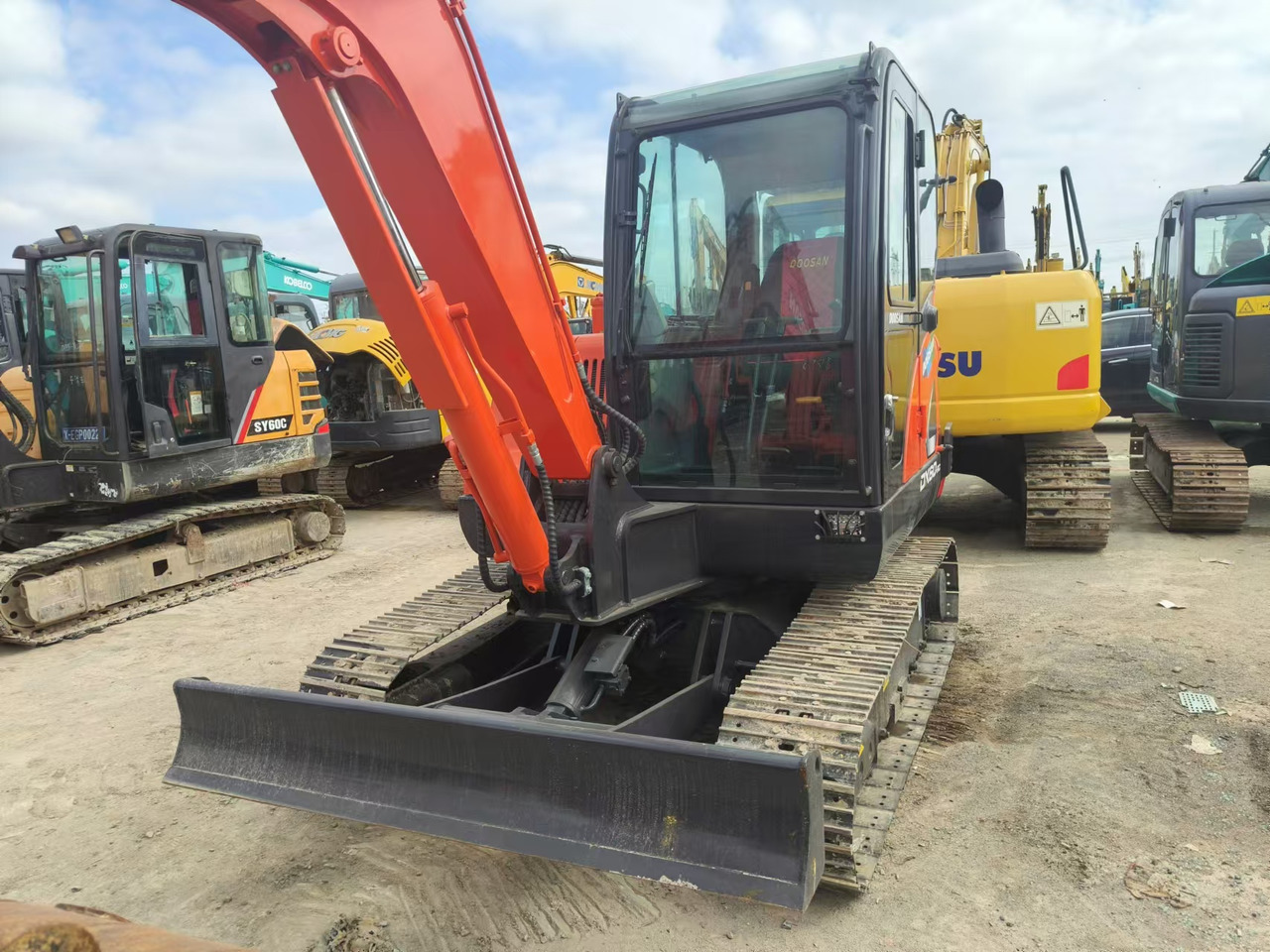 DOOSAN DX60 - Paletli ekskavatör: fotoğraf 4 DOOSAN DX60 - Paletli ekskavatör: fotoğraf 4