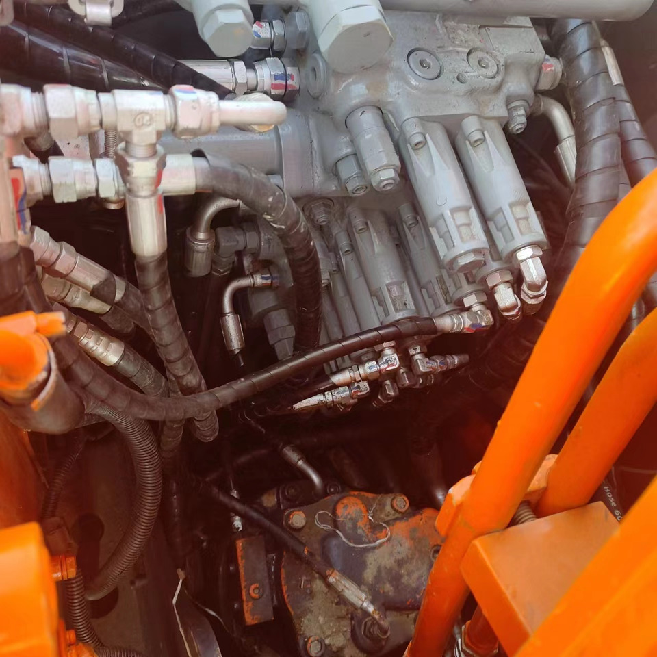 Paletli ekskavatör HITACHI ZX70: fotoğraf 14 Paletli ekskavatör HITACHI ZX70: fotoğraf 14