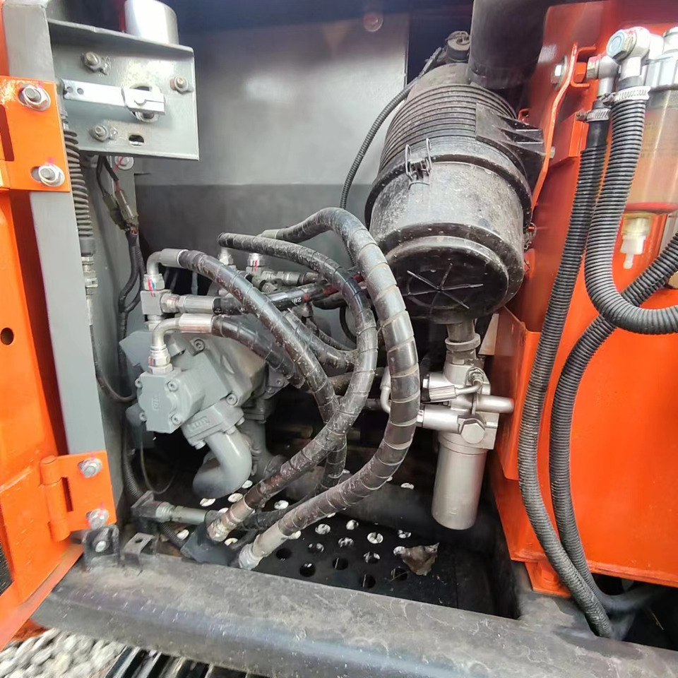Paletli ekskavatör HITACHI ZX70: fotoğraf 15 Paletli ekskavatör HITACHI ZX70: fotoğraf 15