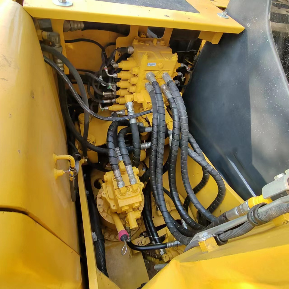 Paletli ekskavatör KOMATSU PC130: fotoğraf 13