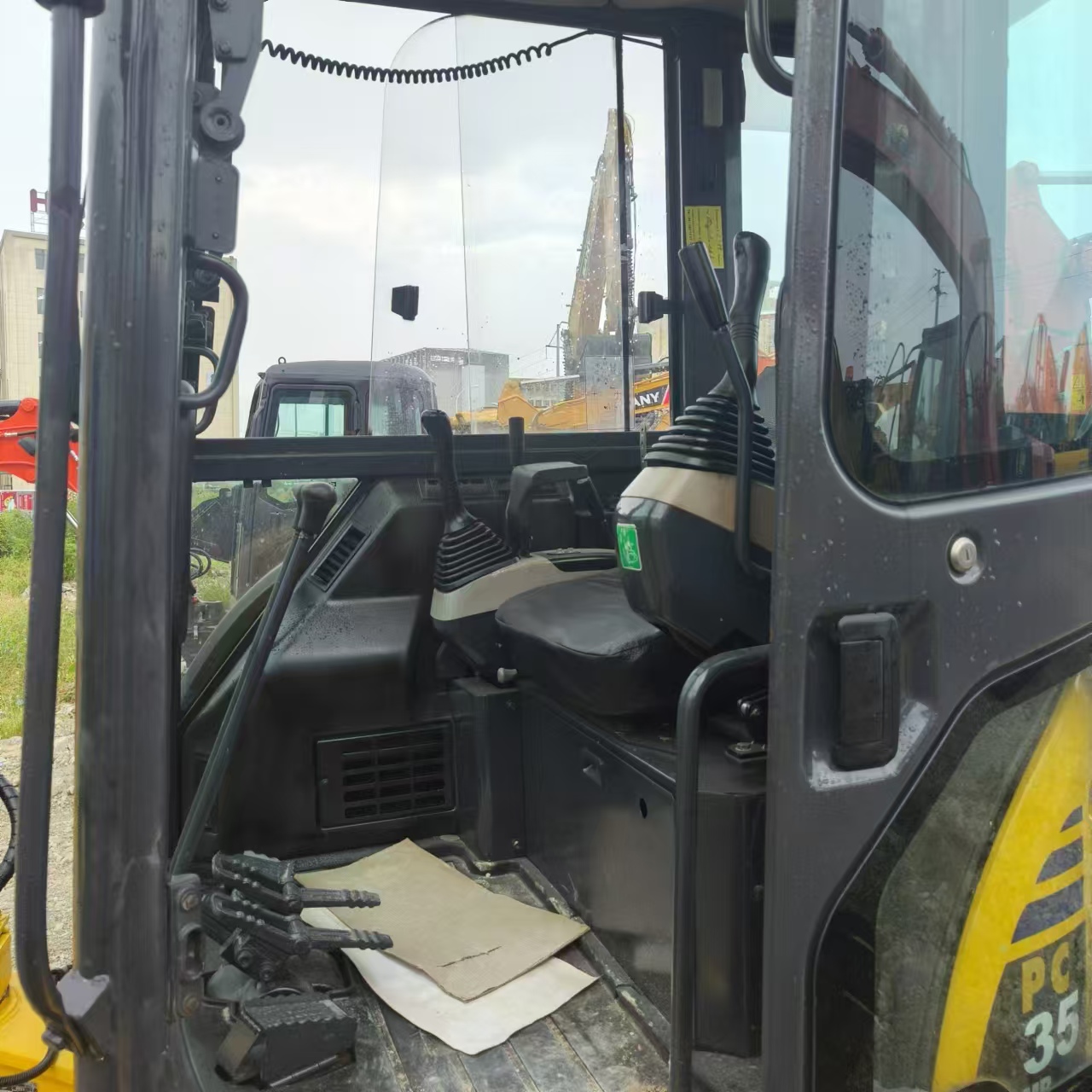 Mini ekskavatör KOMATSU PC35: fotoğraf 12