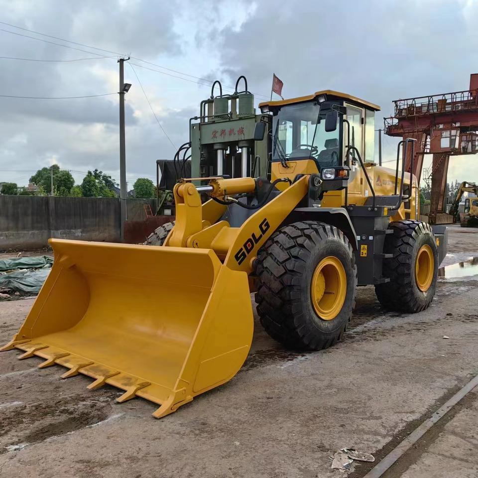SDLG 958F - Tekerlekli yükleyici: fotoğraf 1 SDLG 958F - Tekerlekli yükleyici: fotoğraf 1
