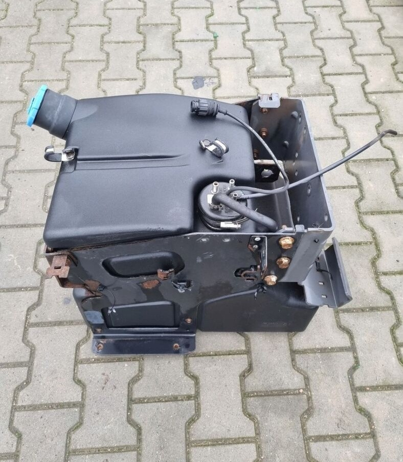 82169359 Renault MIDLUM PREMIUM DXI 5 7 VOLVO FL FE - AdBlue tankı - Kamyon: fotoğraf 4 82169359 Renault MIDLUM PREMIUM DXI 5 7 VOLVO FL FE - AdBlue tankı - Kamyon: fotoğraf 4