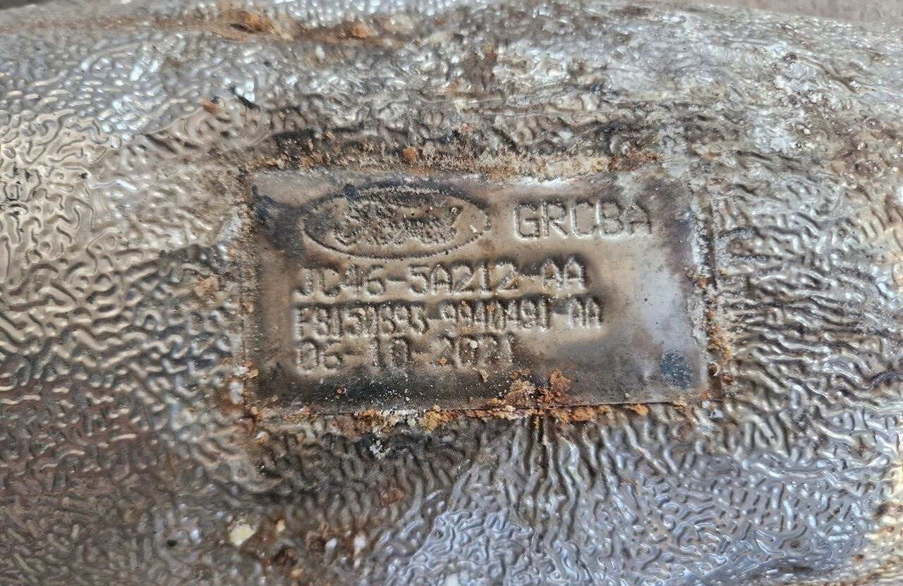 Ford F-MAX CARGO FC46-5A212-AA Ford F-MAX CARGO truck - Egzoz borusu - Kamyon: fotoğraf 3 Ford F-MAX CARGO FC46-5A212-AA Ford F-MAX CARGO truck - Egzoz borusu - Kamyon: fotoğraf 3