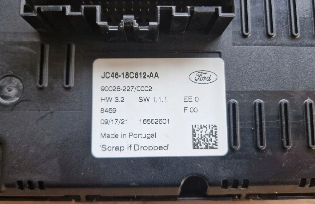 Ford F-MAX JC46-18C612-AA Ford F-MAX - Gösterge panosu - Kamyon: fotoğraf 2 Ford F-MAX JC46-18C612-AA Ford F-MAX - Gösterge panosu - Kamyon: fotoğraf 2