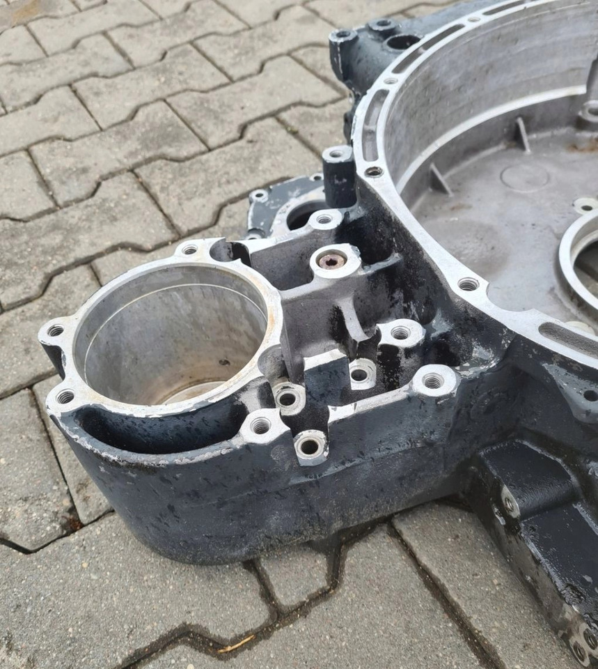 OBUDOWA SPRZĘGŁA KOŁA ZAMACHOWEGO VOLVO FL FE D7 RENAULT PREMIUM MIDLUM DXI 04905439 1445758 - Debriyaj ve yedek parça: fotoğraf 5 OBUDOWA SPRZĘGŁA KOŁA ZAMACHOWEGO VOLVO FL FE D7 RENAULT PREMIUM MIDLUM DXI 04905439 1445758 - Debriyaj ve yedek parça: fotoğraf 5