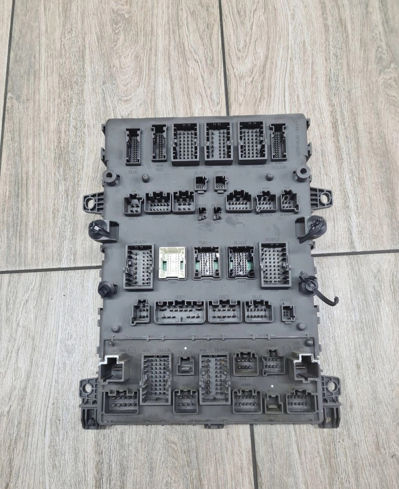 RENAULT TABLICA PŁYTA SKRZYNKA BEZPIECZNIKÓW RENAULT GAMA D WIDE VOLVO FE FL EURO 6 - Sigorta - Kamyon: fotoğraf 2 RENAULT TABLICA PŁYTA SKRZYNKA BEZPIECZNIKÓW RENAULT GAMA D WIDE VOLVO FE FL EURO 6 - Sigorta - Kamyon: fotoğraf 2