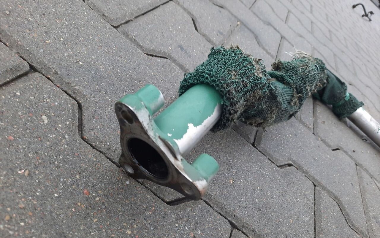 Renault GAMA T DTI 13 VOLVO FH 4 - Egzoz borusu - Kamyon: fotoğraf 3 Renault GAMA T DTI 13 VOLVO FH 4 - Egzoz borusu - Kamyon: fotoğraf 3