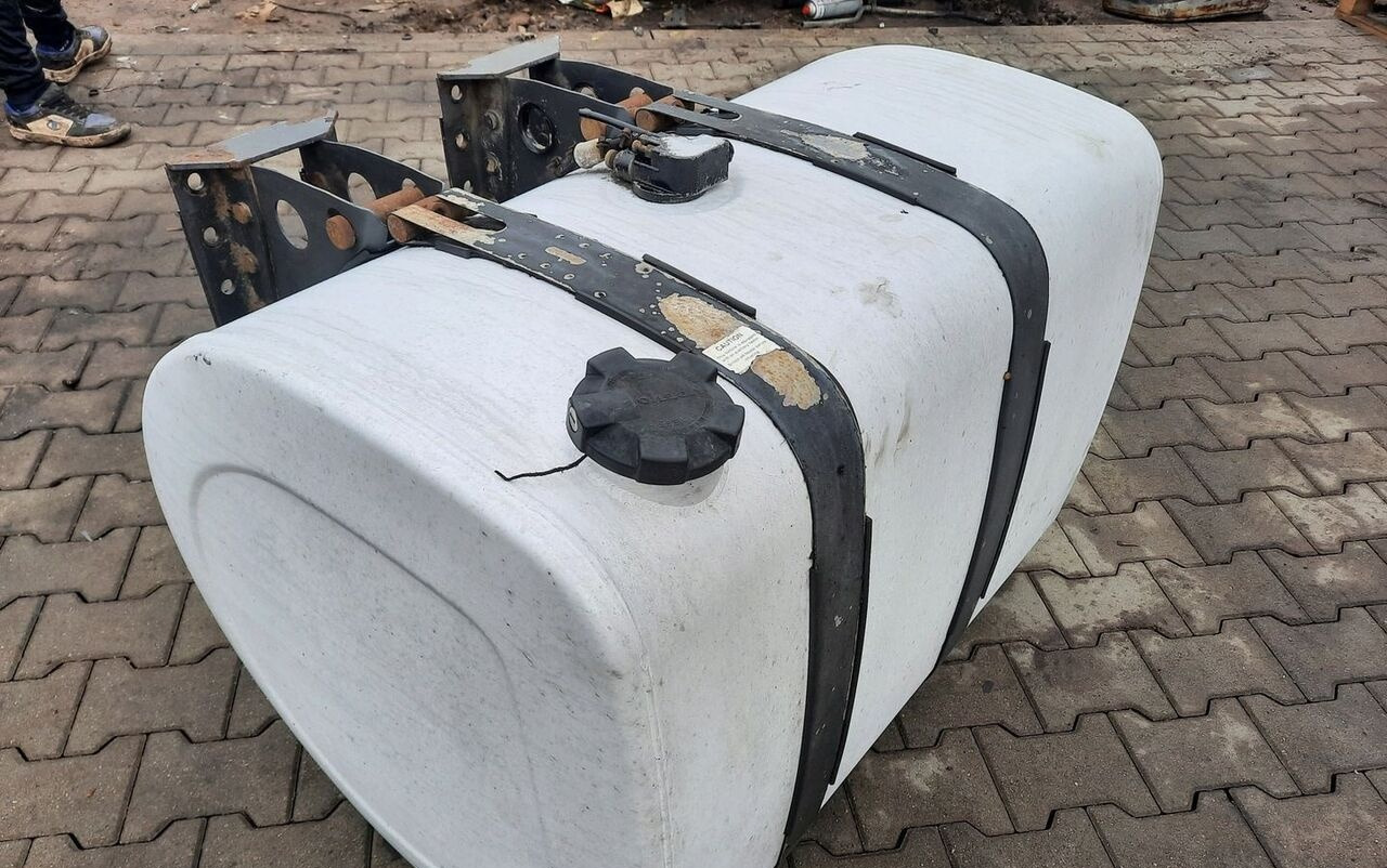 Renault ZBIORNIK PALIWA RENAULT GAMA RANGE T 100/70/70 20503505 - Yakıt tankı - Kamyon: fotoğraf 5 Renault ZBIORNIK PALIWA RENAULT GAMA RANGE T 100/70/70 20503505 - Yakıt tankı - Kamyon: fotoğraf 5