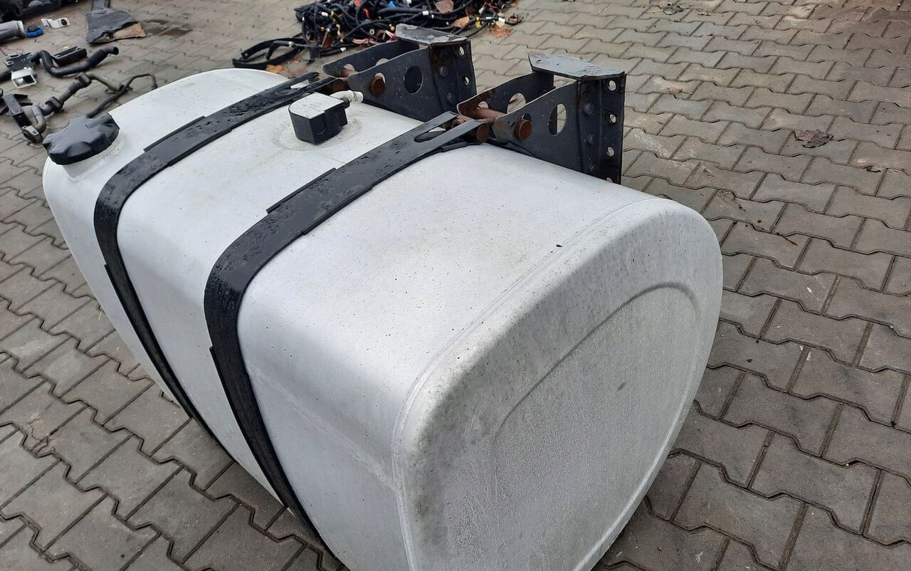 Renault ZBIORNIK PALIWA RENAULT GAMA RANGE T 100/70/70 21516447 - Yakıt tankı - Kamyon: fotoğraf 3 Renault ZBIORNIK PALIWA RENAULT GAMA RANGE T 100/70/70 21516447 - Yakıt tankı - Kamyon: fotoğraf 3