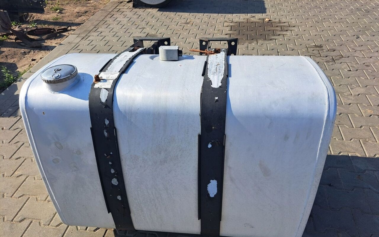 Renault ZBIORNIK PALIWA VOLVO FH 4 RENAULT GAMA 100/70/70 21516447 - Yakıt tankı - Kamyon: fotoğraf 1 Renault ZBIORNIK PALIWA VOLVO FH 4 RENAULT GAMA 100/70/70 21516447 - Yakıt tankı - Kamyon: fotoğraf 1