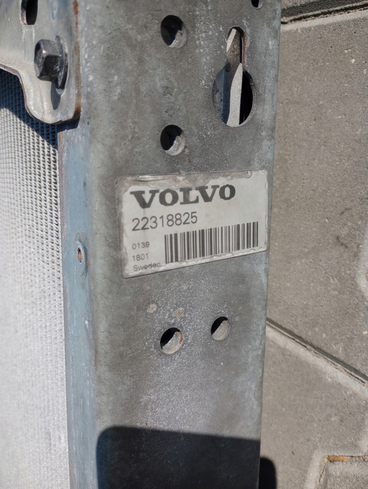 VOLVO CHŁODNICA WODY CIECZY VOLVO FH 4 RENAULT GAMA T - Radyatör - Kamyon: fotoğraf 4 VOLVO CHŁODNICA WODY CIECZY VOLVO FH 4 RENAULT GAMA T - Radyatör - Kamyon: fotoğraf 4