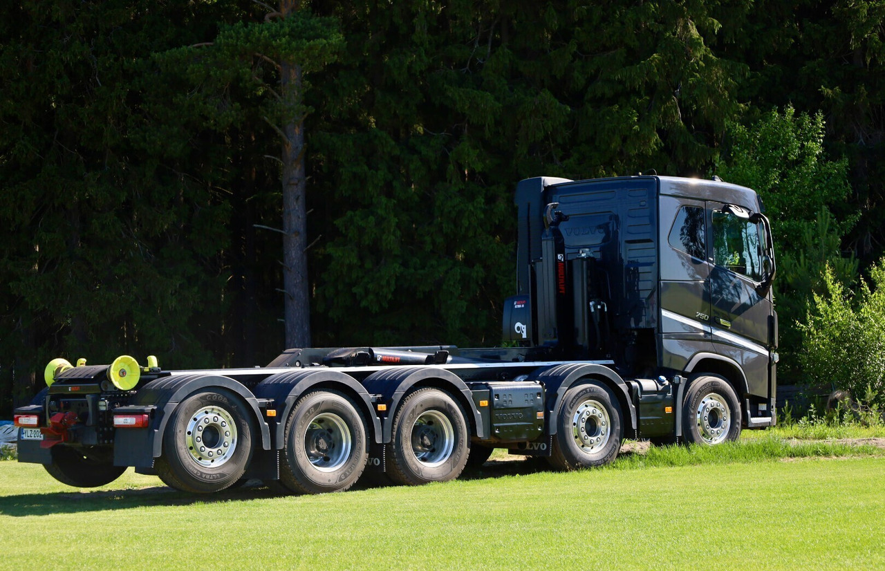Volvo FH16 750 10X4 - Kancalı yükleyici kamyon: fotoğraf 2 Volvo FH16 750 10X4 - Kancalı yükleyici kamyon: fotoğraf 2