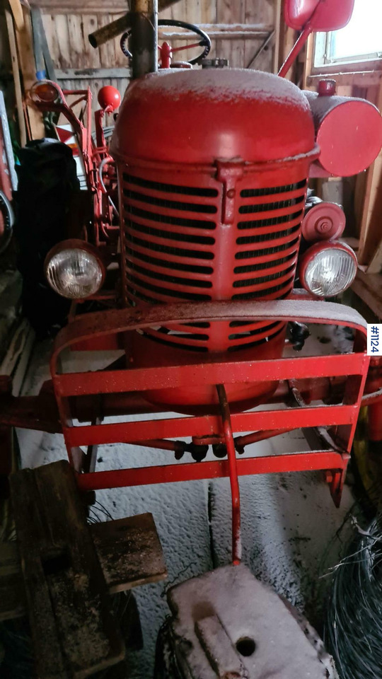 1952 Massey Harris Pony 812 - Traktör: fotoğraf 2 1952 Massey Harris Pony 812 - Traktör: fotoğraf 2