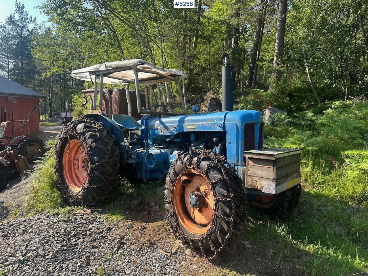 1963 Fordson Major 4x4 with splitter gearbox, Ako winch, and tire chains. SEE VIDEO. - Traktör: fotoğraf 1 1963 Fordson Major 4x4 with splitter gearbox, Ako winch, and tire chains. SEE VIDEO. - Traktör: fotoğraf 1