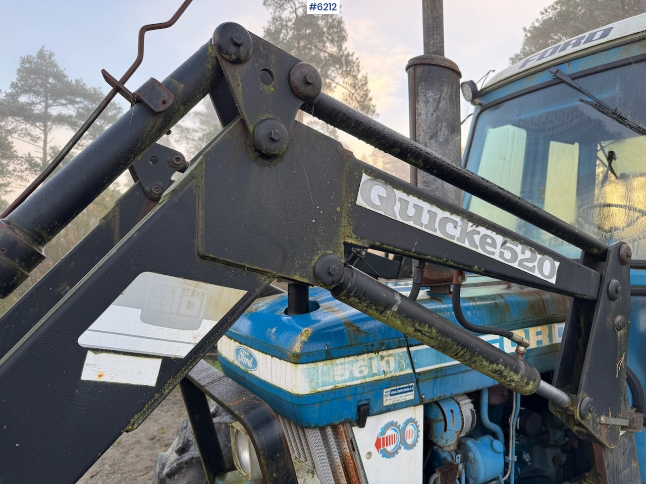 1982 Ford 5610 w/ front loader. - Traktör: fotoğraf 3 1982 Ford 5610 w/ front loader. - Traktör: fotoğraf 3
