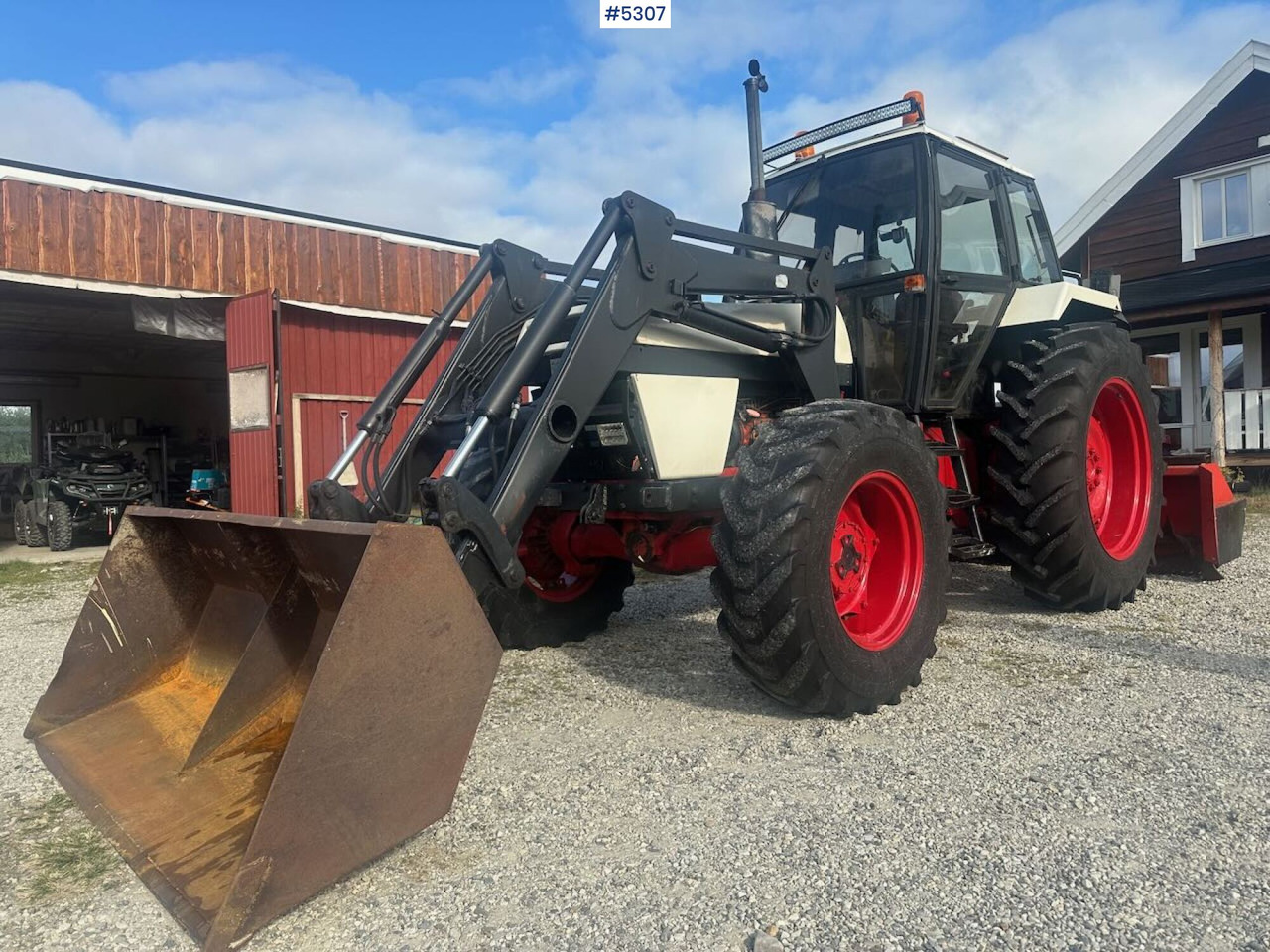 1983 David Brown Case 1690 4x4 w/ front loader, bucket and snow blower. Engine overhauled. WATCH VIDEO. - Traktör: fotoğraf 1 1983 David Brown Case 1690 4x4 w/ front loader, bucket and snow blower. Engine overhauled. WATCH VIDEO. - Traktör: fotoğraf 1