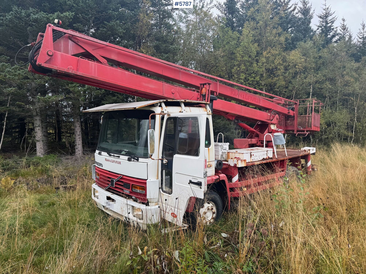 1986 Volvo FL614 with Lift. SEE VIDEO! - Araç üzerine platform: fotoğraf 1 1986 Volvo FL614 with Lift. SEE VIDEO! - Araç üzerine platform: fotoğraf 1