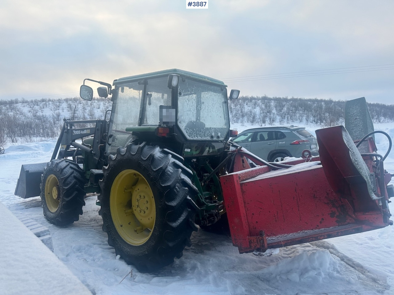1987 John Deere Power Synchron 2450 4x4 w/ Quicke 4300 front loader, snow blower and gravel bucket. WATCH VIDEO. - Traktör: fotoğraf 5 1987 John Deere Power Synchron 2450 4x4 w/ Quicke 4300 front loader, snow blower and gravel bucket. WATCH VIDEO. - Traktör: fotoğraf 5