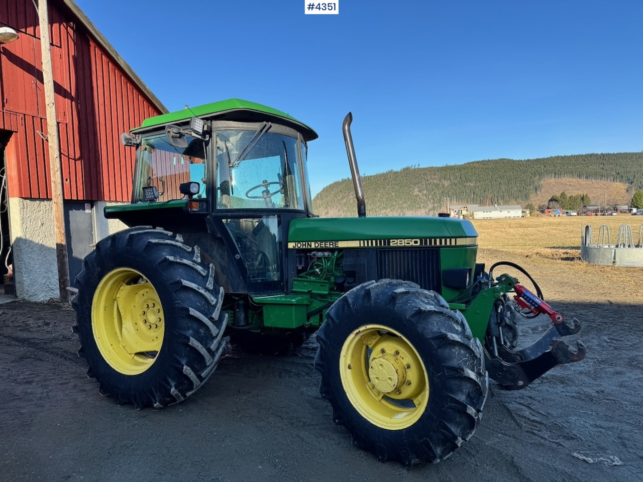 1991 John Deere 2850 4x4 Synchron w/ front hydraulics. - Traktör: fotoğraf 4 1991 John Deere 2850 4x4 Synchron w/ front hydraulics. - Traktör: fotoğraf 4