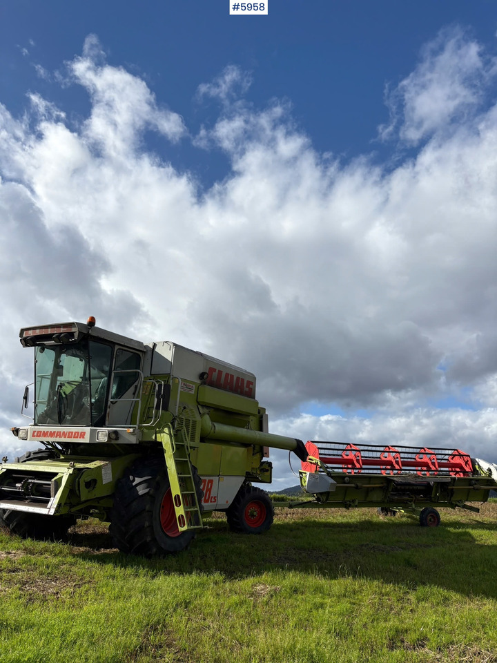 1993 Claas Commandor 228 CS - Biçerdöver: fotoğraf 2 1993 Claas Commandor 228 CS - Biçerdöver: fotoğraf 2