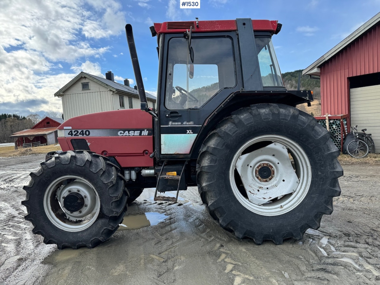 1996 Case CASE IH 4240 XL - Traktör: fotoğraf 4 1996 Case CASE IH 4240 XL - Traktör: fotoğraf 4