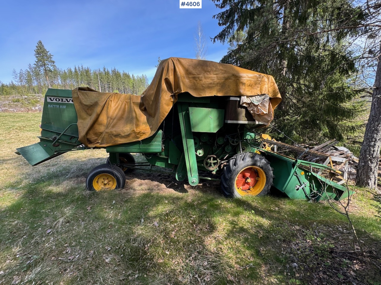 2 Volvo BM Aktiv 800 threshers - Biçerdöver: fotoğraf 2 2 Volvo BM Aktiv 800 threshers - Biçerdöver: fotoğraf 2