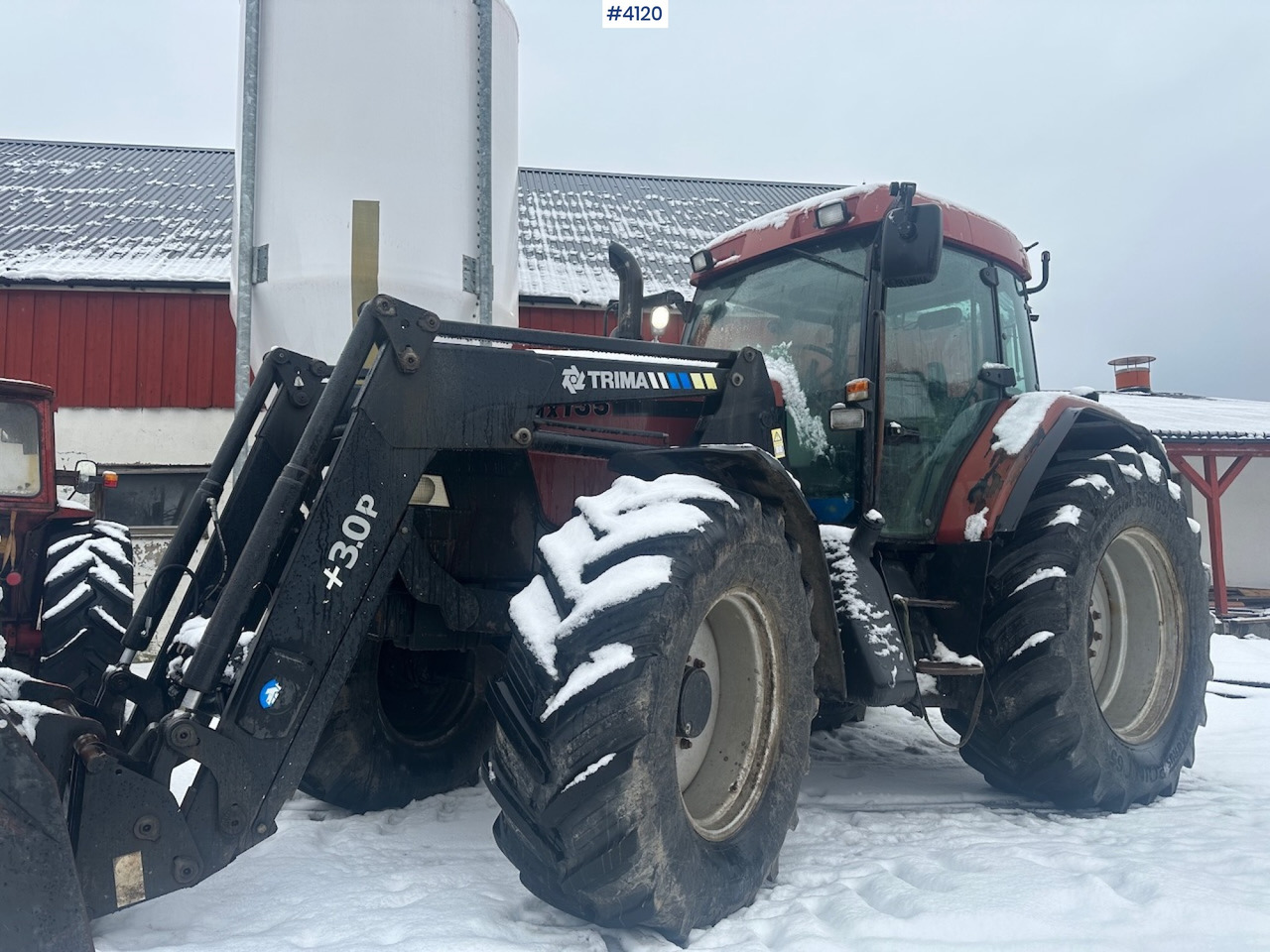 2002 CASE MX 135 MAXXUM 4x4 tractor with front loader. - Traktör: fotoğraf 3 2002 CASE MX 135 MAXXUM 4x4 tractor with front loader. - Traktör: fotoğraf 3