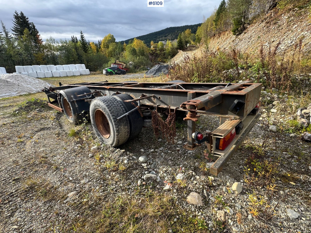 2002 Istrail container trailer. Repair object. - Alçak çerçeveli platform römork: fotoğraf 5 2002 Istrail container trailer. Repair object. - Alçak çerçeveli platform römork: fotoğraf 5