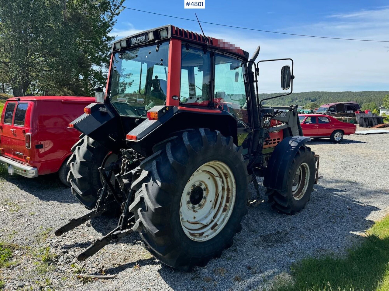 2002 Valtra 6300 4x4 w/ front loader - Traktör: fotoğraf 5 2002 Valtra 6300 4x4 w/ front loader - Traktör: fotoğraf 5