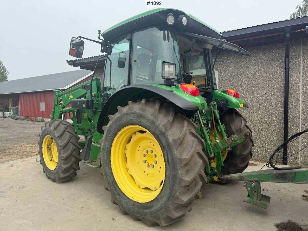 2004 John Deere 5720 4x4 w/ front loader - Traktör: fotoğraf 3 2004 John Deere 5720 4x4 w/ front loader - Traktör: fotoğraf 3