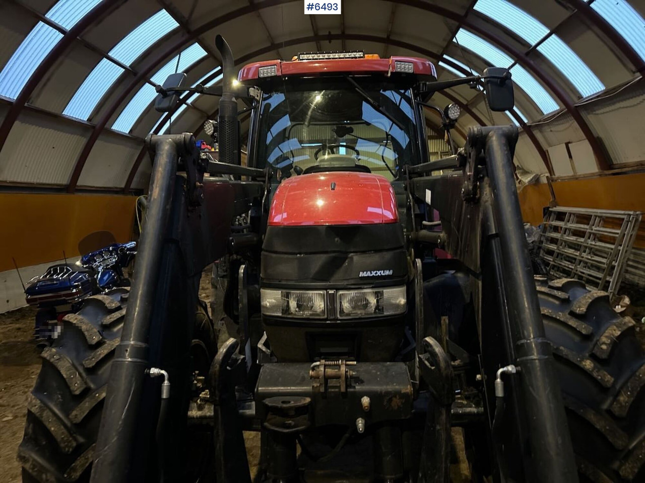 2007 CASE IH MXU 135 Pro 4x4 tractor w/ front loader. - Traktör: fotoğraf 4 2007 CASE IH MXU 135 Pro 4x4 tractor w/ front loader. - Traktör: fotoğraf 4