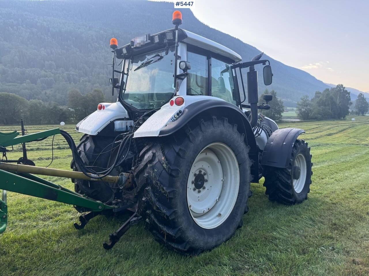 2009 Valtra T202 w/ loader - Traktör: fotoğraf 3 2009 Valtra T202 w/ loader - Traktör: fotoğraf 3