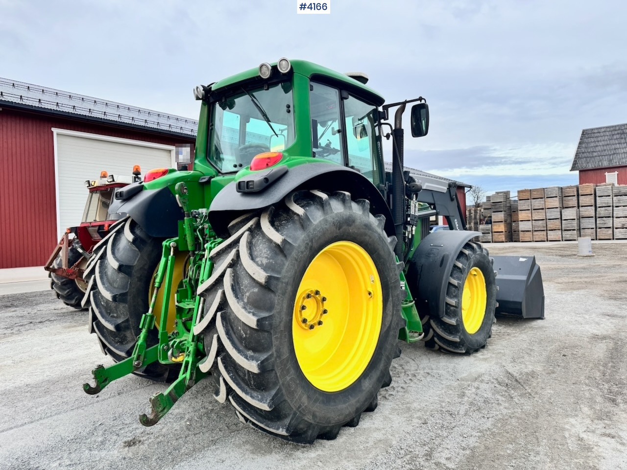 2010 John Deere 7430 w/ Front loader and GPS. 3760 hours! - Traktör: fotoğraf 5 2010 John Deere 7430 w/ Front loader and GPS. 3760 hours! - Traktör: fotoğraf 5