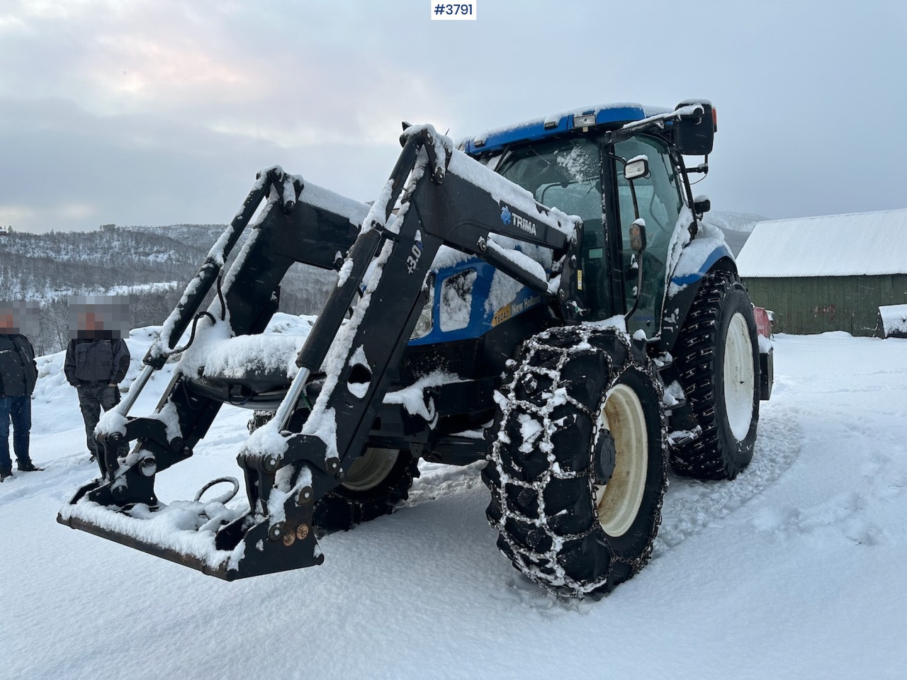 2010 New Holland T6040 4x4 plow rigged tractor w/ Trima +3.0p front loader, brand new chains, snow bucket and Westbjørn snow blower. WATCH VIDEO. finansal kiralama 2010 New Holland T6040 4x4 plow rigged tractor w/ Trima +3.0p front loader, brand new chains, snow bucket and Westbjørn snow blower. WATCH VIDEO.: fotoğraf 7