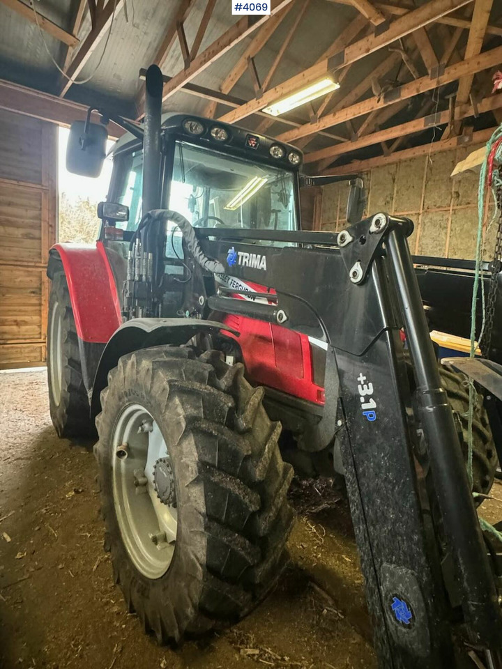 2013 Massey Ferguson 5455 w/ front loader, 2 buckets, pallet forks and blades. 1020 hours! - Traktör: fotoğraf 3 2013 Massey Ferguson 5455 w/ front loader, 2 buckets, pallet forks and blades. 1020 hours! - Traktör: fotoğraf 3