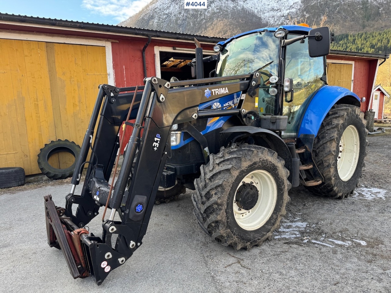 2013 New Holland T5.115 w/ front loader - Traktör: fotoğraf 1 2013 New Holland T5.115 w/ front loader - Traktör: fotoğraf 1