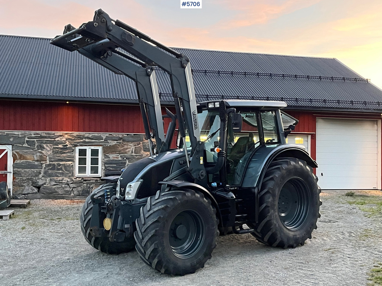 2014 Valtra N143 Direct, well equipped! - Traktör: fotoğraf 1 2014 Valtra N143 Direct, well equipped! - Traktör: fotoğraf 1