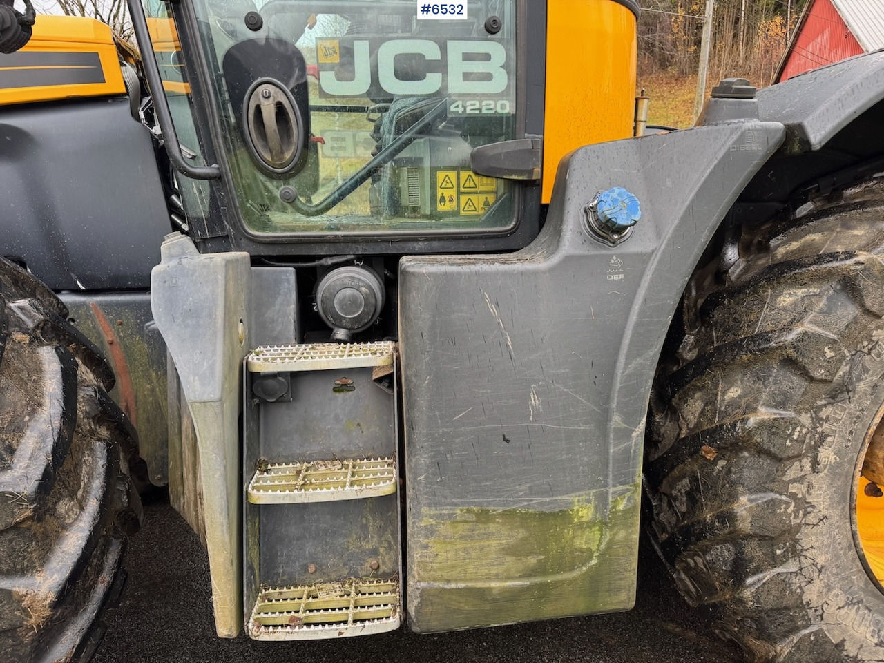 2015 JCB Fastrack 4220 w/ front hydraulics, front PTO and plow plate. Low hours! - Traktör: fotoğraf 5 2015 JCB Fastrack 4220 w/ front hydraulics, front PTO and plow plate. Low hours! - Traktör: fotoğraf 5