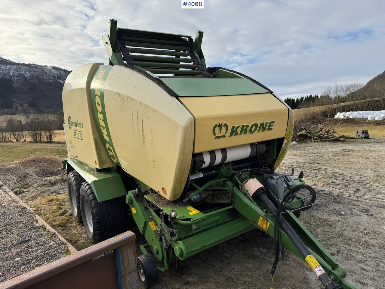 2016 Krone Comprima CF 155 XC Kombipresse - Saman makinesi: fotoğraf 1 2016 Krone Comprima CF 155 XC Kombipresse - Saman makinesi: fotoğraf 1