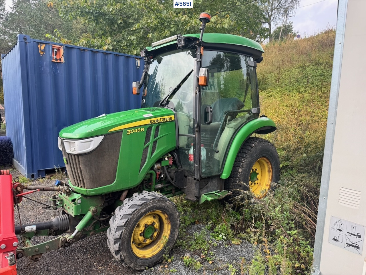 2018 John Deere 3045R with front hydraulics and front PTO - Traktör: fotoğraf 4 2018 John Deere 3045R with front hydraulics and front PTO - Traktör: fotoğraf 4